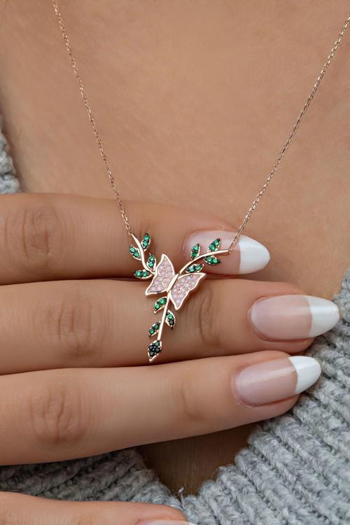 925 Ayar Gümüş Yeşil Taşlı Daldaki Kelebek Kolye