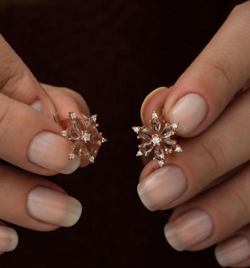 925 Ayar Zultanite Taşlı Çiçek Küpe Kadın Gümüş Küpe