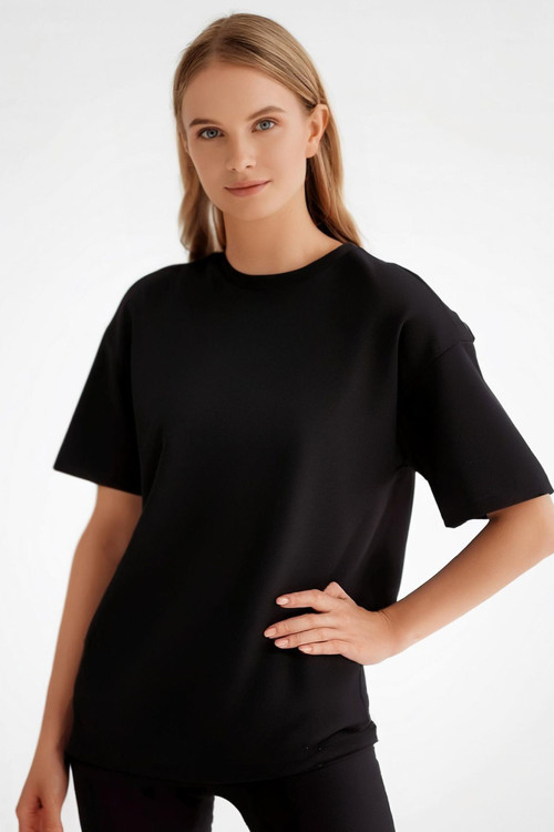 Kadın Regular Fit Relaxed Kalıp %100 Pamuk Bisiklet Yaka T-shirt