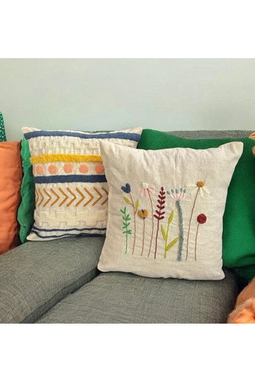 Çiçek Ve Geometrik Desenli, Punch Işlemeli Kırlent Kılıfı 40 Cm X 40 Cm, 2'li Kırlent Seti