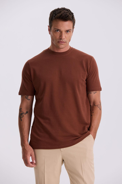 Kahve %100 Pamuk Desenli Bisiklet Yaka T-Shirt