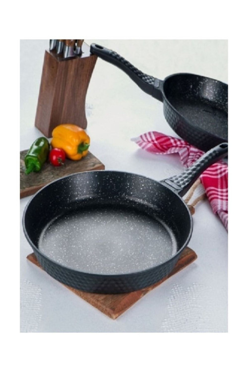 Diamante Siyah 32 Cm Döküm Tava 0040