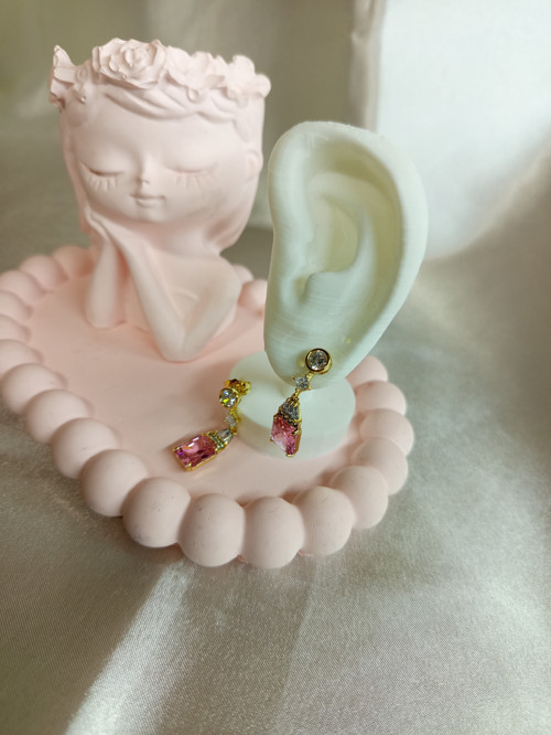 PEMBE TAŞLI SALLANTILI KÜPE