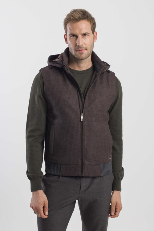 Kahve Comfort Fit Desenli Çıkarılabilir Kapüşonlu Yelek