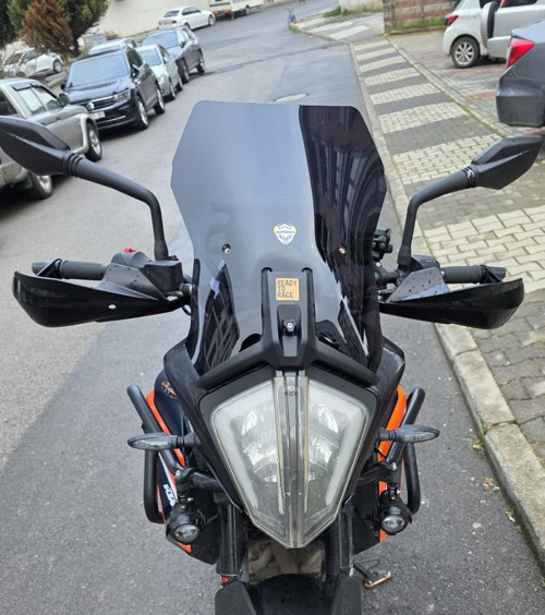 KTM 250 Adv Ön Cam 2020-2024 Model 44cm Siyah Renkli 3mm APARATSIZDIR