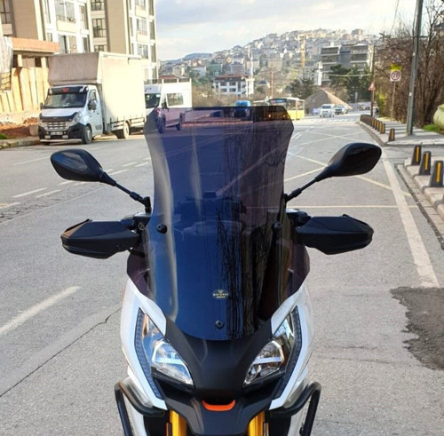 Peugeot XP 400 Ön Cam 2023-2026 Model 61cm Siyah Renkli 4mm ORTA BOYLU
