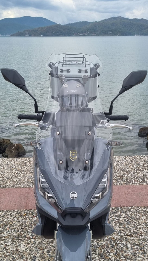Yuki Xway 125 Ön Cam 2023-2026 Model 65cm Şeffaf Renkli 4mm ORTA BOYLU