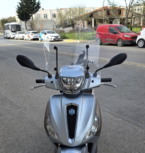 Piaggio Medley S 150 Ön Cam 2021-2026 Model 54cm Şeffaf Renkli APARATSIZDIR