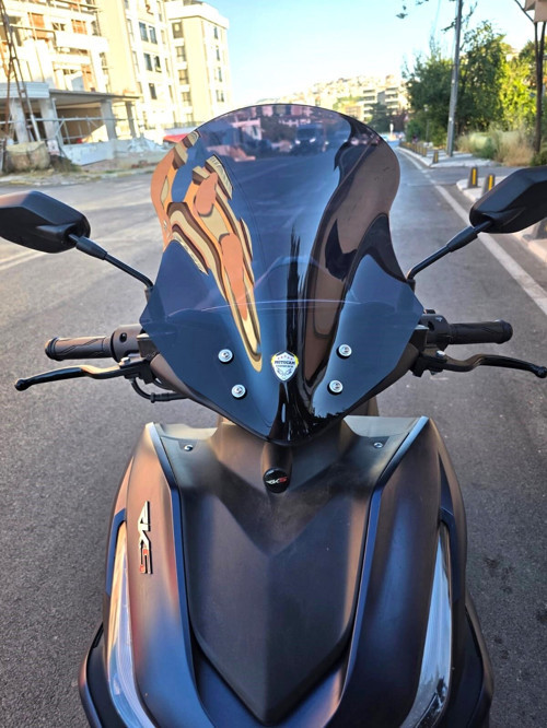 Küba Arome 125 Ön Cam 2022-2026 Model 43cm Siyah Renkli KISA CAM