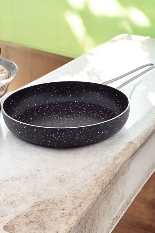 Cantef Yanmaz Yapışmaz 18 Cm Metal Kulplu Granit Tava