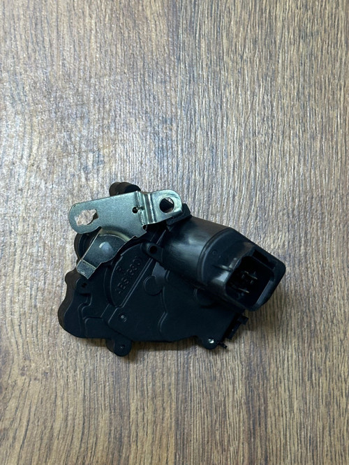 Kia Cerato Ön Sağ Otomatik Merkezi Kilit 2003-2009