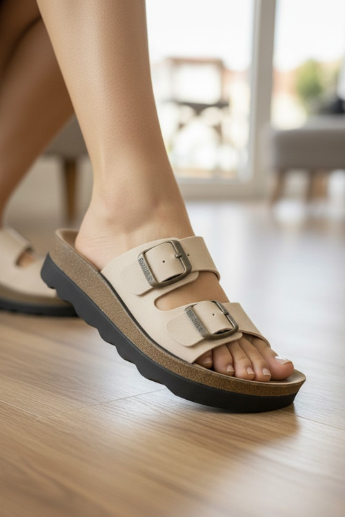 Kadın Çift Bantlı ve Antik Kare Tokalı Mantar Taban Görünümlü Anatomik Comfort Terlik