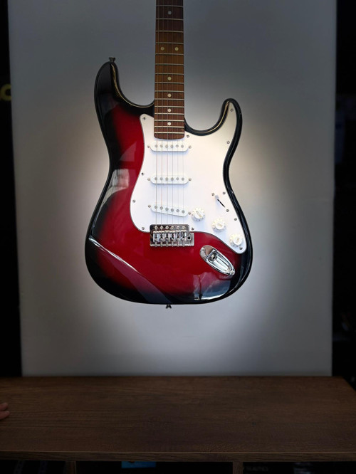 STANDART STRATOCASTER