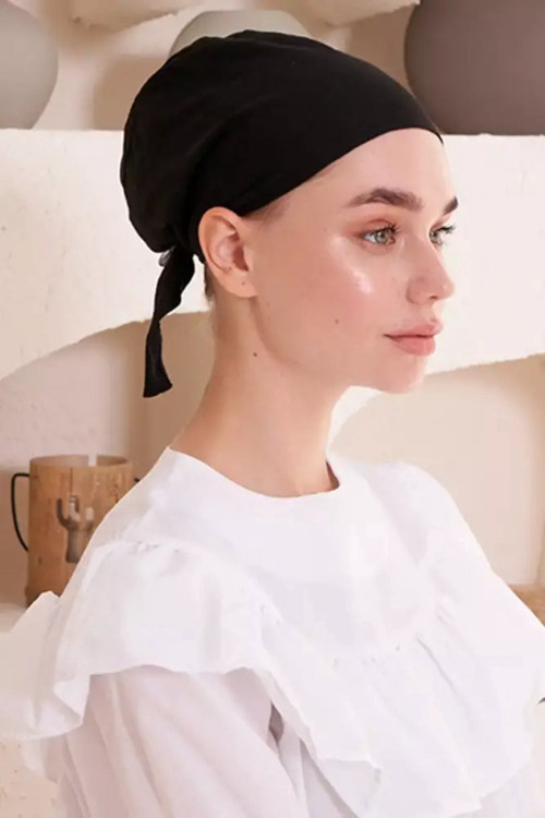 Siyah Renk Likralı Gösterişli Lüks Bone