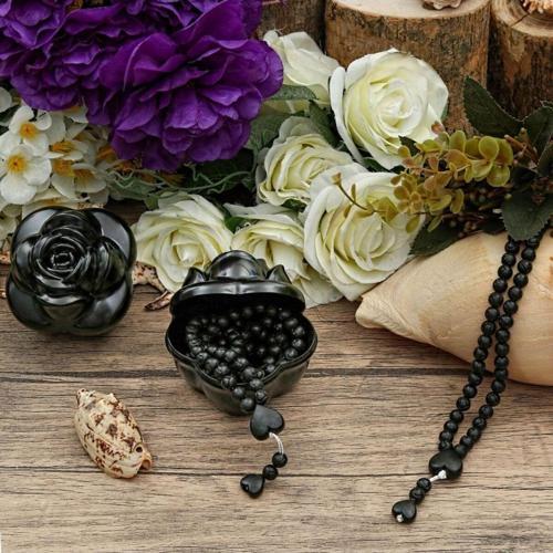 Siyah Gül Kutulu Kalp Işlemeli Tesbih Siyah - Kokulu