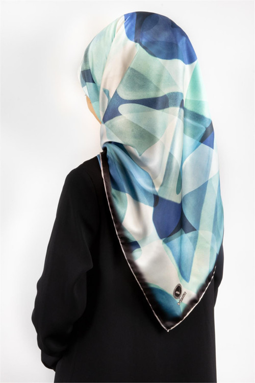 Twill Geometrik Batik Desenli İndigo Renkli 90x90 Eşarp (İpek İçermez) Kenar Dikiş Şekli El Dikişli