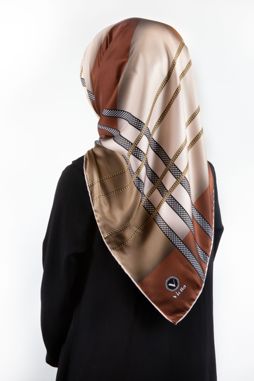 Twill Geometrik Desenli Taba - Hardal Renkli 90x90 Eşarp (İpek İçermez) Kenar Dikiş Şekli El Dikişli