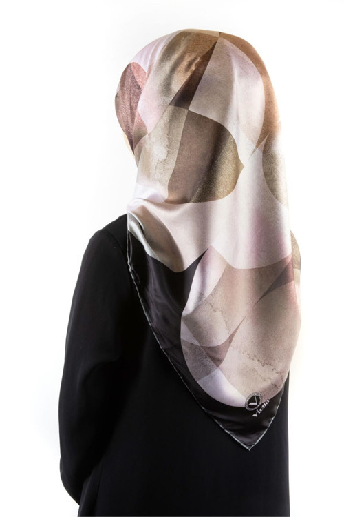 Twill Geometrik Desenli Haki Yeşili Renkli 90x90 Eşarp (İpek İçermez)Kenar Dikiş Şekli El Dikişli