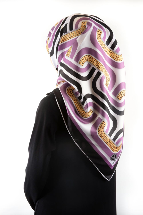 Twill Geometrik Zincir Desenli Lila Renkli 90x90 Eşarp (İpek İçermez) Kenar Dikiş Şekli El Dikişli