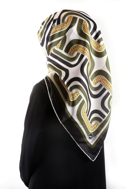 Twill Geometrik Zincir Desenli Haki Renkli 90x90 Eşarp (İpek İçermez) Kenar Dikiş Şekli El Dikişli