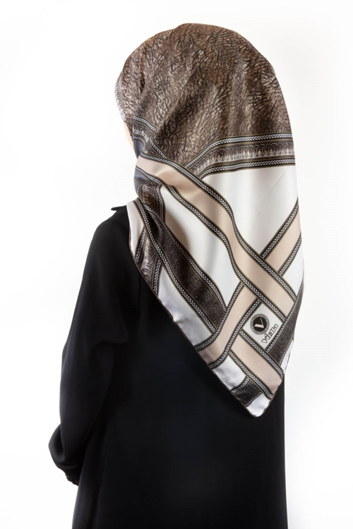 Twill Bordür Taş Desenli Bej Renkli 90x90 Eşarp (İpek İçermez) Kenar Dikiş Şekli El Dikişli