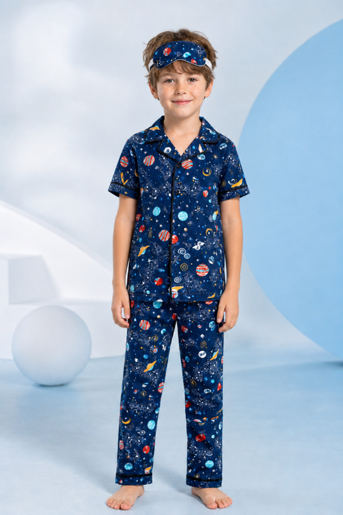 Erkek Çocuk Lacivert Uzay Temalı Düğmeli Pijama Takımı Yazlık Pamuklu Kısa Kollu Uyku Bantlı