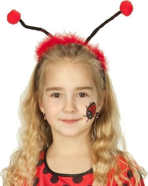 Gösteriler İçin Uğur Böceği Tacı