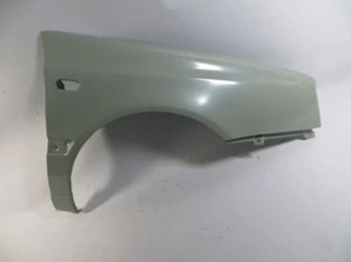 VOLKSWAGEN GOLF- 3- 92/98; ÖN ÇAMURLUK DELİKLİ SAĞ GRİ BOYALI (SIMYI) (Oem No: 1H0821106)