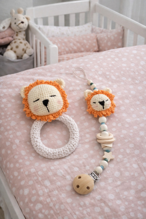 Amigurumi 2'li Aslan Emzik Zinciri Ve Çıngırak Seti