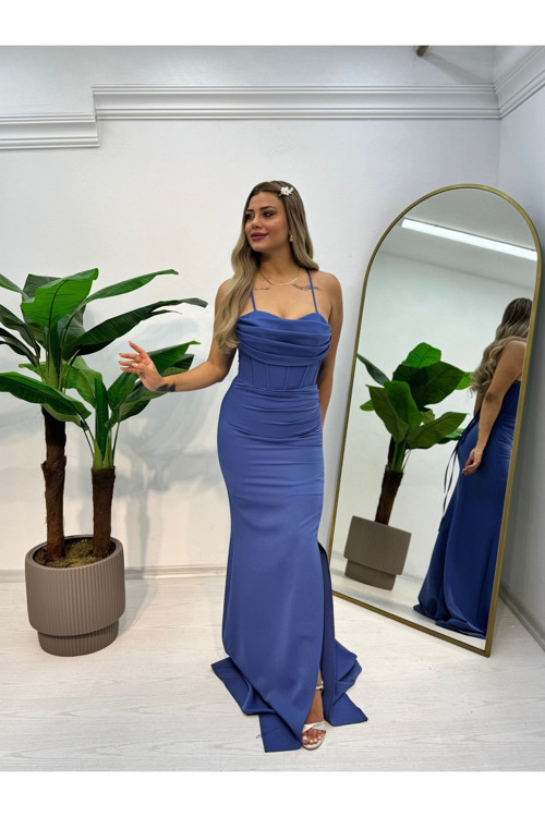 ASKILI YIRTMAÇLI KREP ELBİSE
