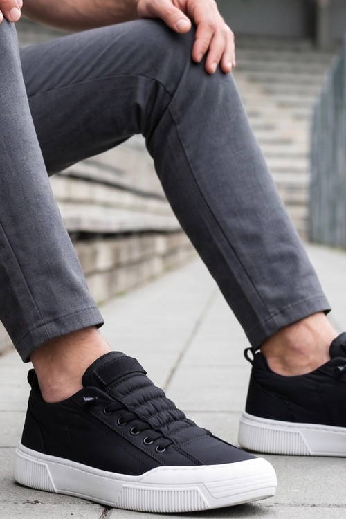 CityComfort – Siyah Kapitone Dokulu Modern Erkek Sneaker