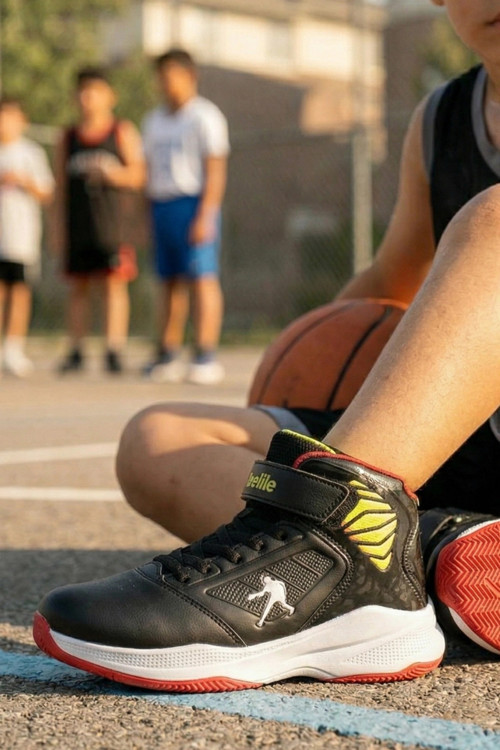 Kevill Erkek Çocuk Siyah Kırmızı Basketbol Ayakkabısı - Kaymaz Tabanlı Kids Bot