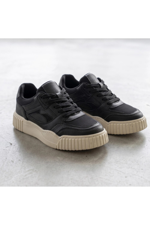 Premium Serisi – Kalın Tabanlı Siyah Kadın Sneaker