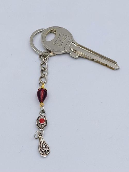 KIRMIZI DAMLA MODEL ATEŞ KEHRİBAR ANAHTARLIK