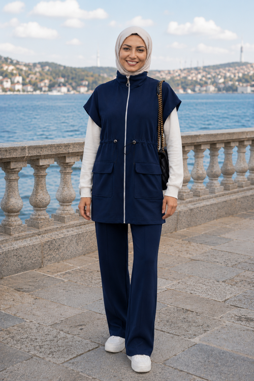 Lacivert Yelekli 2’li Takım – Modern, Rahat ve Şık Günlük Kombin