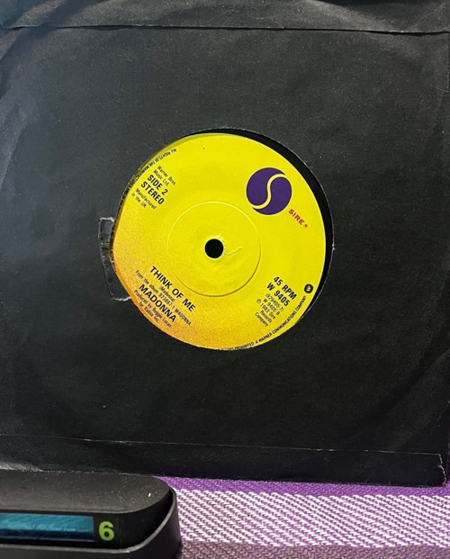 Madonna - Holiday / Think Of Me (7" Vinyl, Single, UK Pressing, 1983)