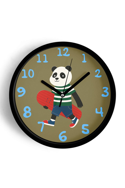 Güneş Gözlüklü Kaykay Yapan Sevimli Panda Çocuk Odası Modern Duvar Saati - 25Cm - Önü Camlı Siyah Ka