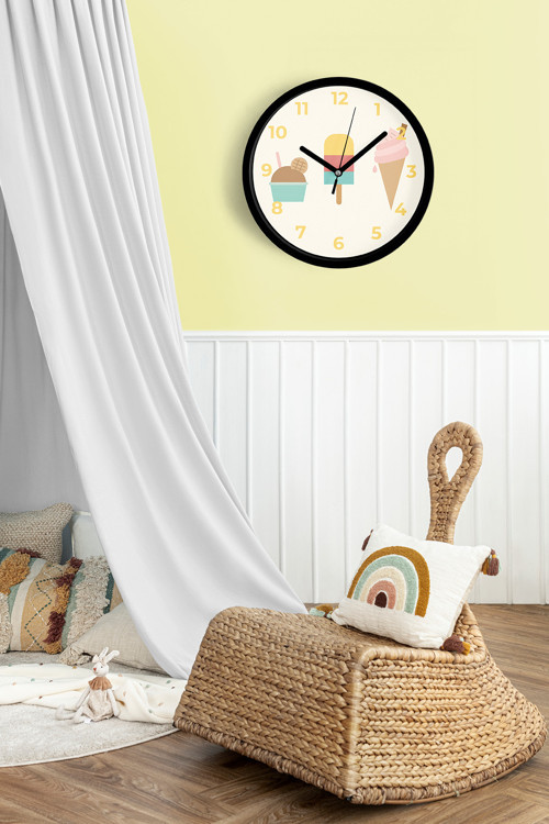 Dondurmalı Modern Tasarım Çocuk Odası Duvar Saati - 30Cm - Önü Camlı Siyah Kasa - Sessiz Mekanizma