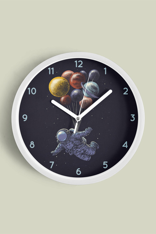 Uzay - Astronot - Gezegen Temalı Modern Duvar Saati - Çocuk Odası - 30Cm - Önü Camlı Beyaz Kasa