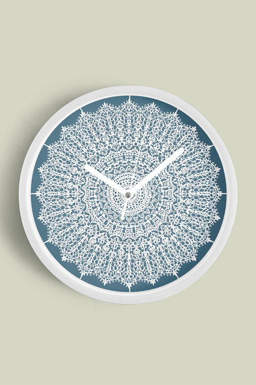 Mandala Tarzı Çiçek Çizimi Modern Duvar Saati - 25Cm - Önü Camlı Beyaz Kasa - Sessiz Mekanizma