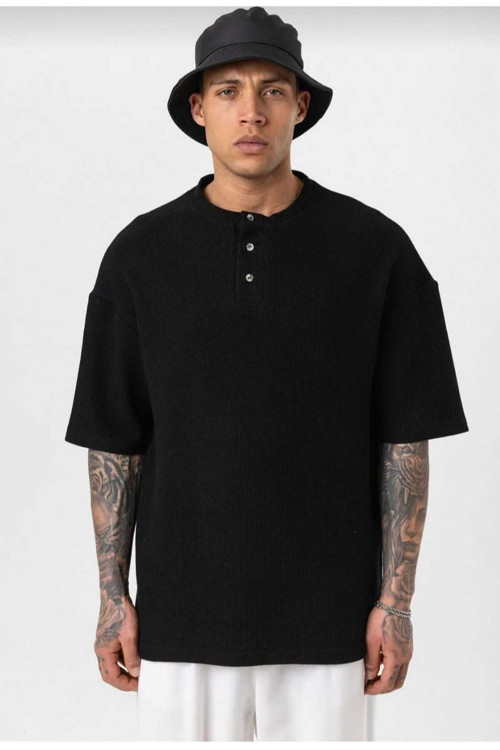 Siyah Düğmeli Yaka Oversize Tshirt