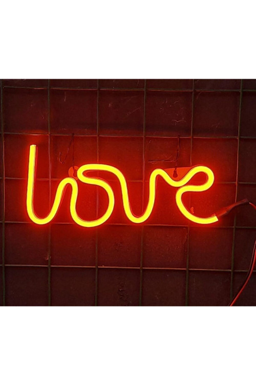 Neon Love Yazısı