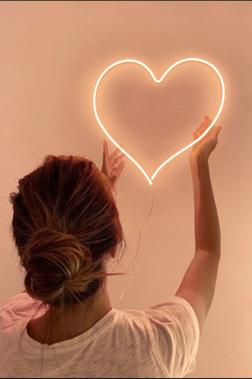 Shazamneon Işıklı Kalp: Led Tabela Duvar Dekorasyon Ürünü