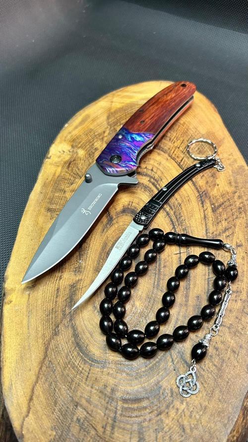 Kişiye Özel 21 cm Yarı Otomatik Browning Marka Çakı ve Yanındaki Ürünler 