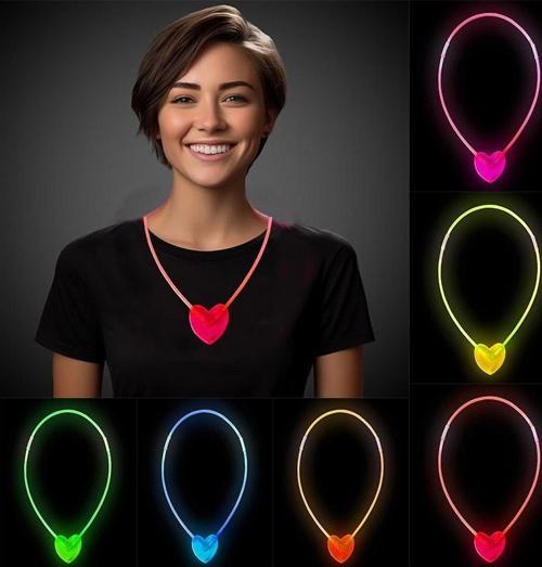 Karanlıkta Yanan Glow Stick Kalp Şekilli Kolye 6 Renk 6 Adet 