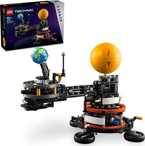 Lego Technic 42179 Planet Earth and Moon in Orbit