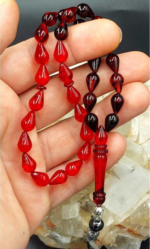 KIRMIZI-SİYAH DAMLA MODEL ALPAKA PÜSKÜL ATEŞ KEHRİBAR TESPİH