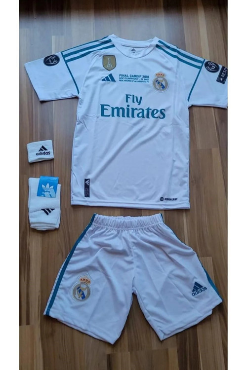 Cristiano Ronaldo Real.Madrid.2017/18 Beyaz Retro Çocuk Forması 4Lü Set Çorap+Biliklik Hediye