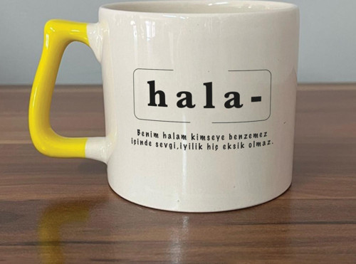 Hala Baskılı Sarı Kulplu D Kupa