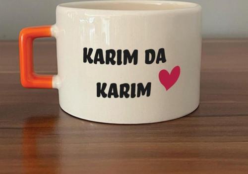 Karım Da Karım Baskılı Turuncu Kulplu C Sevgililer Günü Fincanı